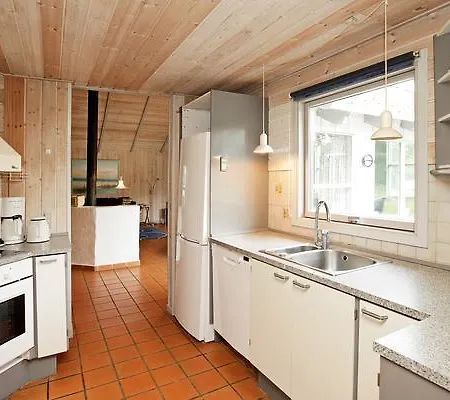 Casa vacanze Five-bedroom Holiday In 10