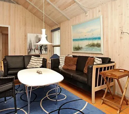 Casa vacanze Five-bedroom Holiday In 10 *